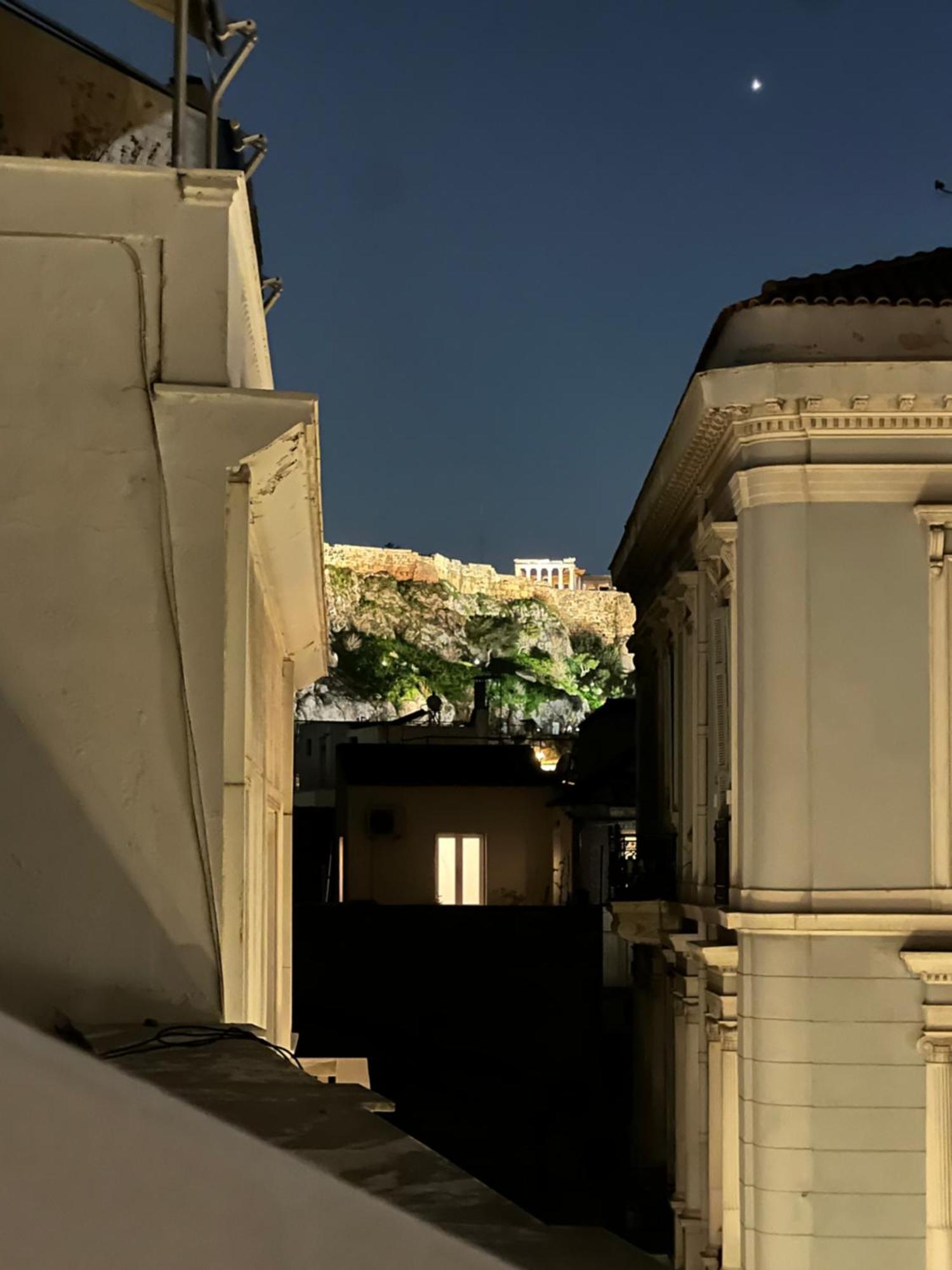 شقة Living Near Acropolis By Sylvia Staikou 2Nd & 3D Floor أثينا المظهر الخارجي الصورة
