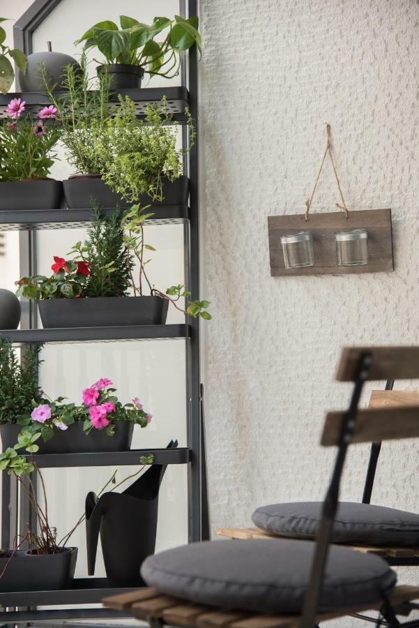 شقة Living Near Acropolis By Sylvia Staikou 2Nd & 3D Floor أثينا المظهر الخارجي الصورة