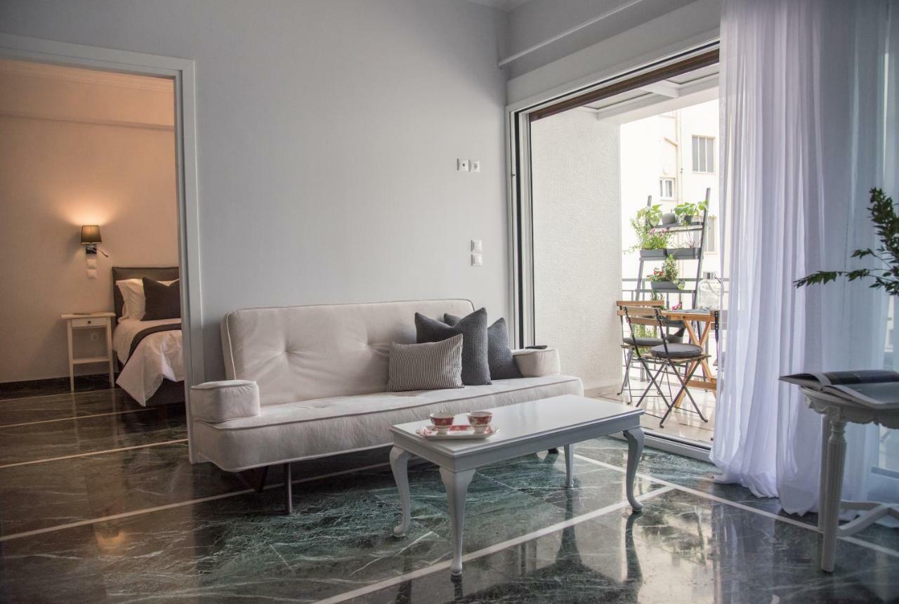 شقة Living Near Acropolis By Sylvia Staikou 2Nd & 3D Floor أثينا المظهر الخارجي الصورة