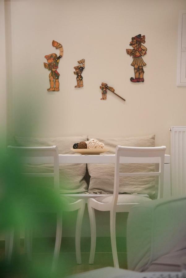 شقة Living Near Acropolis By Sylvia Staikou 2Nd & 3D Floor أثينا المظهر الخارجي الصورة